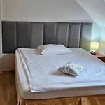Letnia Jacuzzi & Sauna Bed & Breakfast