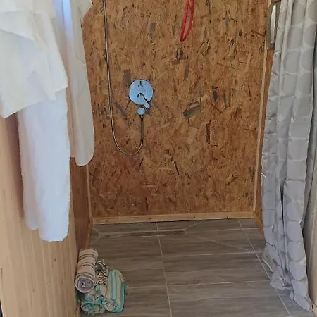 Letnia Jacuzzi & Sauna Bed & Breakfast 3*