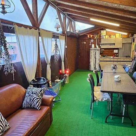 Nocleg ze śniadaniem Letnia Jacuzzi & Sauna 3*