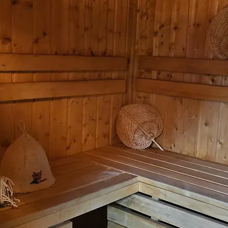 Nocleg ze śniadaniem Letnia Jacuzzi & Sauna 3*