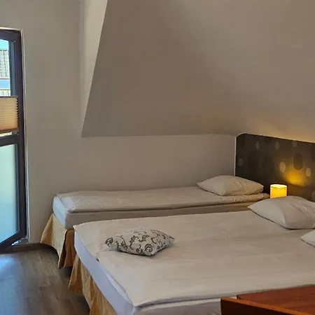 Letnia Jacuzzi & Sauna 3*
