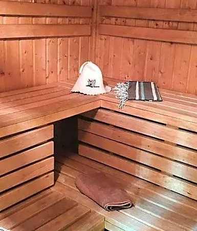 Letnia Jacuzzi & Sauna Oda ve Kahvaltı 3*