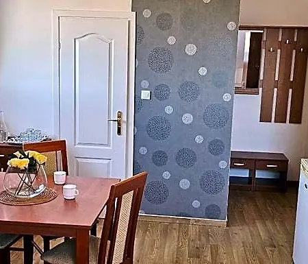 Letnia Jacuzzi & Sauna Bed & Breakfast