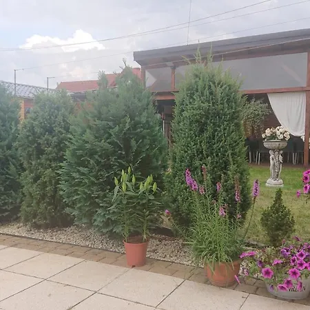 Letnia Jacuzzi & Sauna Bed & Breakfast *