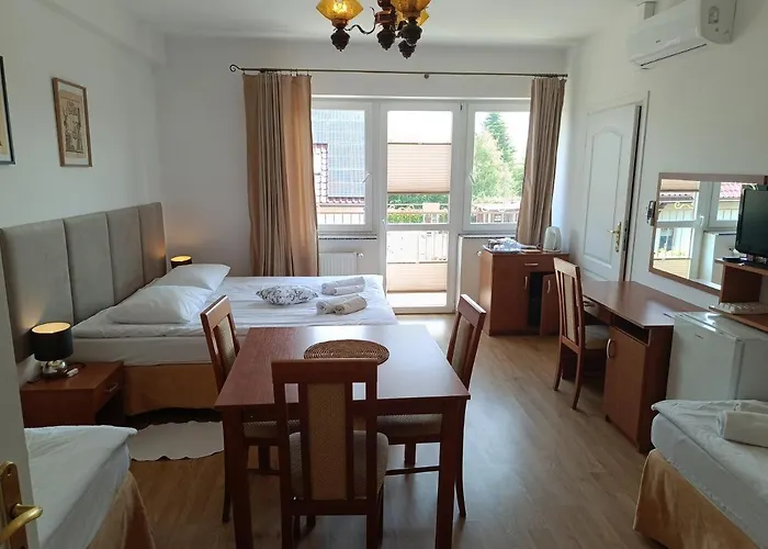 Letnia Jacuzzi & Sauna ベッド・アンド・ブレックファスト