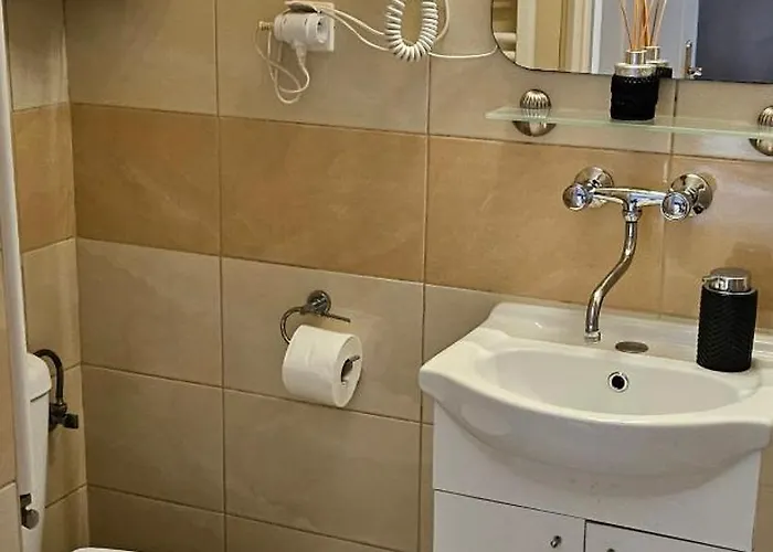 ベッド・アンド・ブレックファスト Letnia Jacuzzi & Sauna ダルウォボ