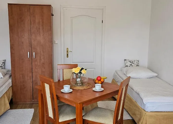 Letnia Jacuzzi & Sauna Panzió Darłowo