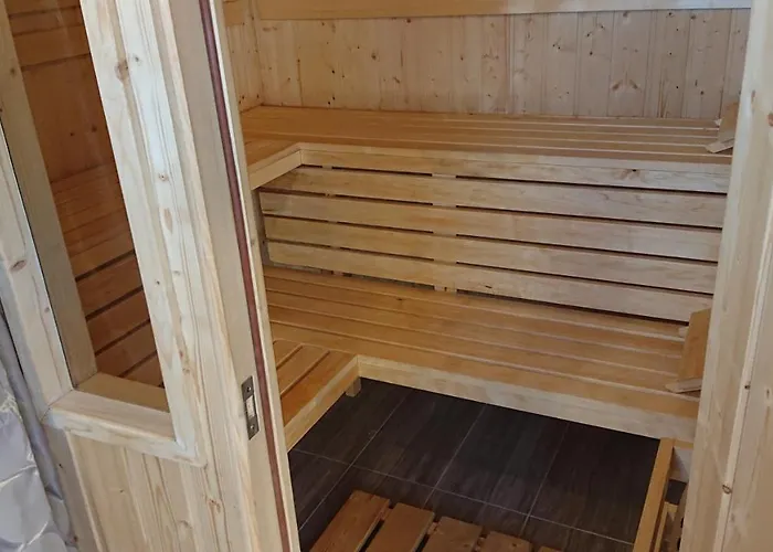 Letnia Jacuzzi & Sauna